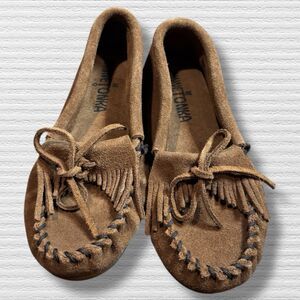 Minnetonka Kilty Leather Hardsole Brown Kids Size 12